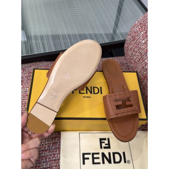 Fendi slippers