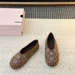 GGDB slippers