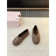 GGDB slippers