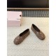 GGDB slippers