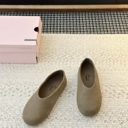 GGDB slippers