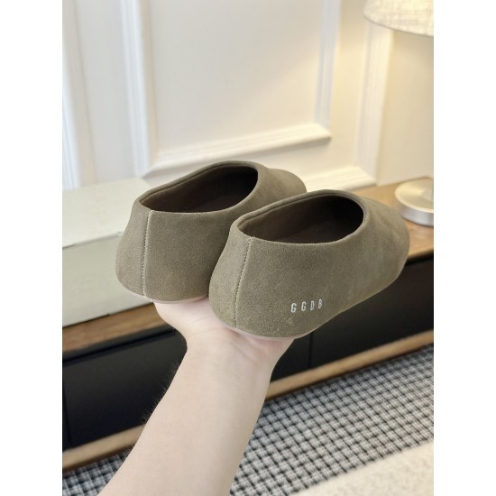 GGDB slippers