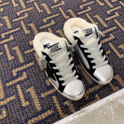 GGDB slippers