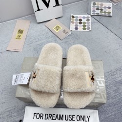 GGDB slippers