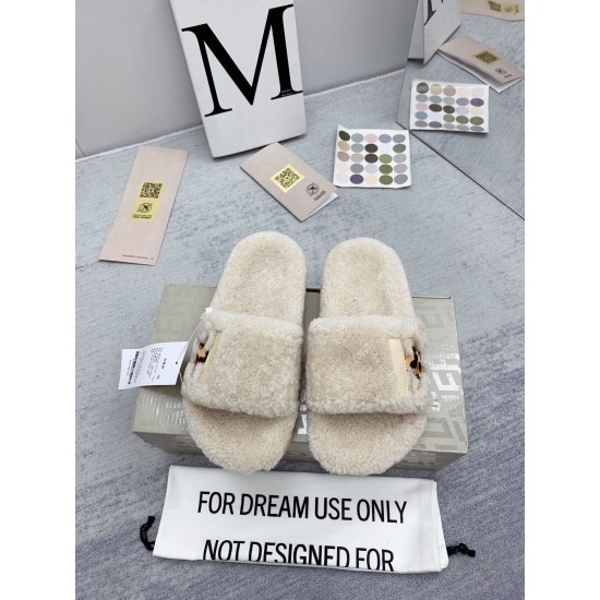 GGDB slippers