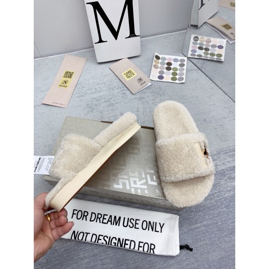 GGDB slippers