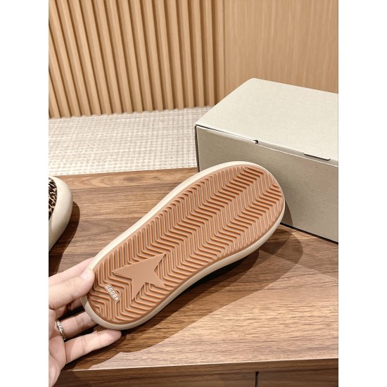GGDB slippers