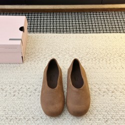 GGDB slippers
