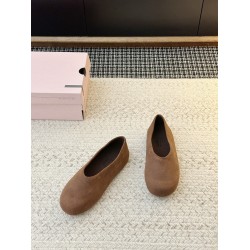 GGDB slippers