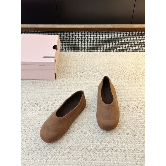 GGDB slippers