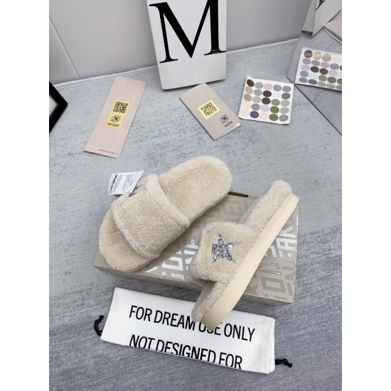 GGDB slippers