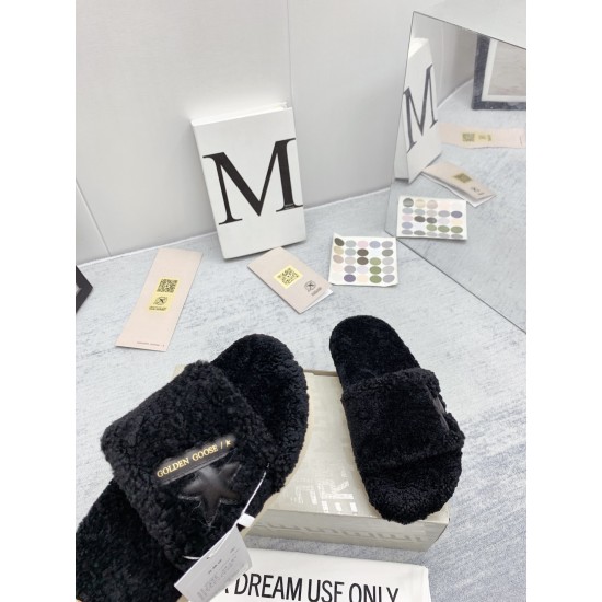 GGDB slippers