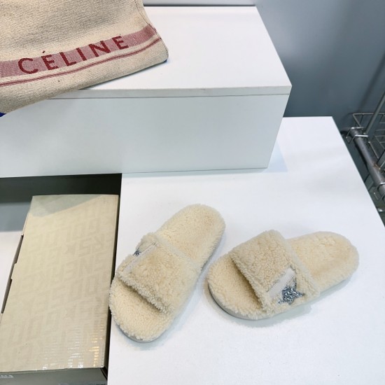GGDB slippers