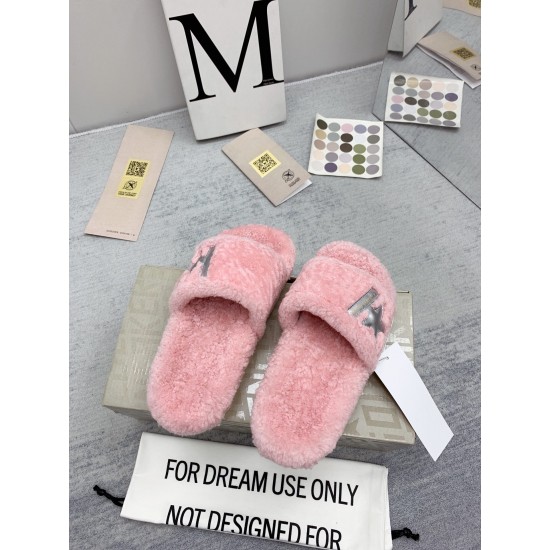 GGDB slippers