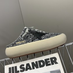 GGDB slippers