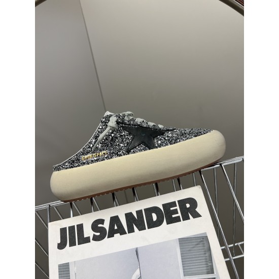 GGDB slippers