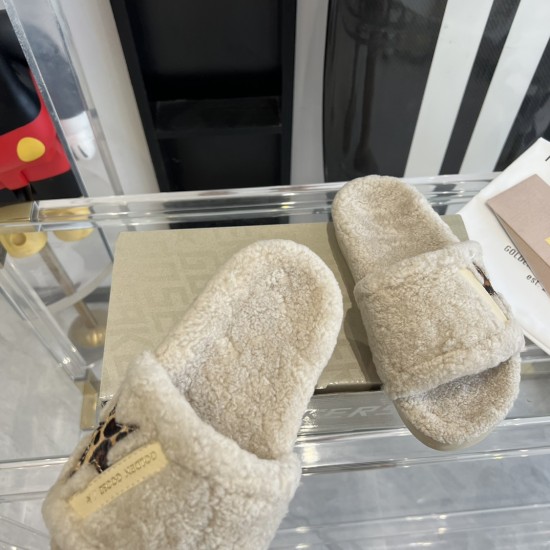GGDB slippers