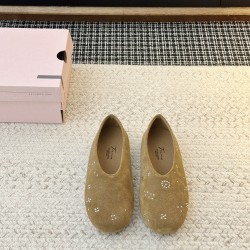 GGDB slippers