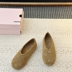 GGDB slippers