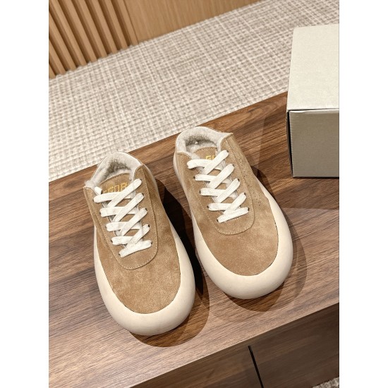 GGDB slippers