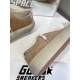 GGDB slippers