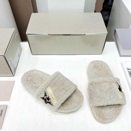 GGDB slippers