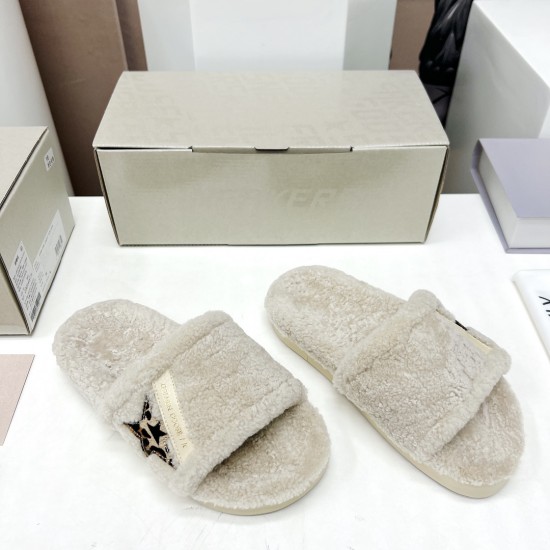 GGDB slippers