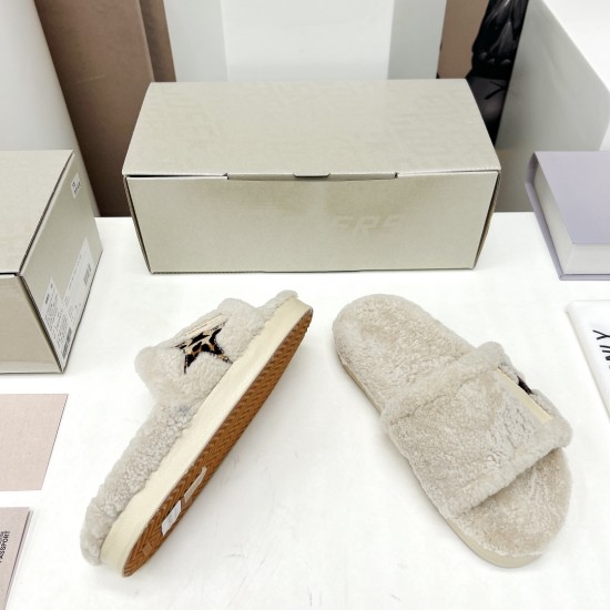GGDB slippers