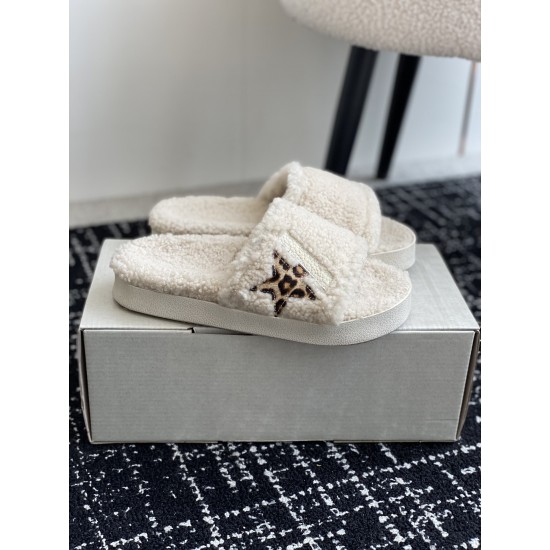 GGDB slippers