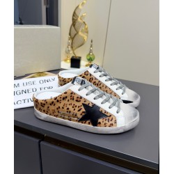 GGDB slippers
