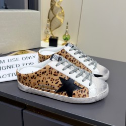 GGDB slippers