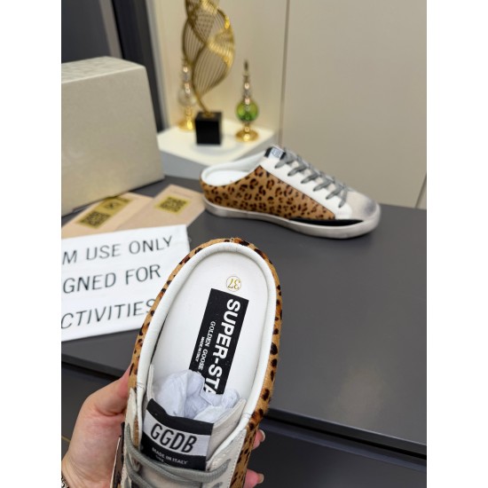 GGDB slippers
