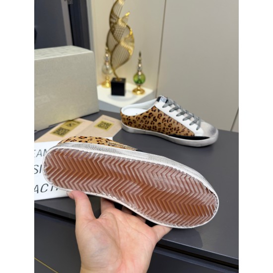 GGDB slippers
