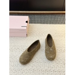 GGDB slippers