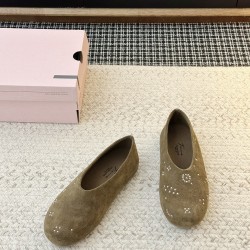 GGDB slippers