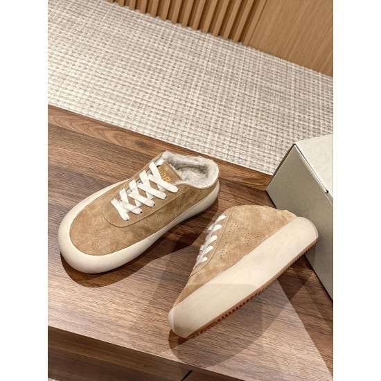 GGDB slippers