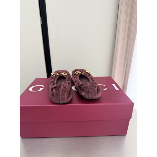 Gucci Fashion shoes Top Quality
Women 35-41