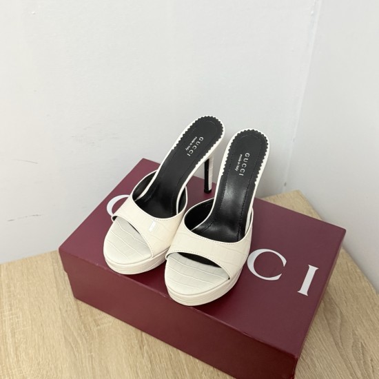 Gucci Fashion shoes Top Quality
Women 35-41