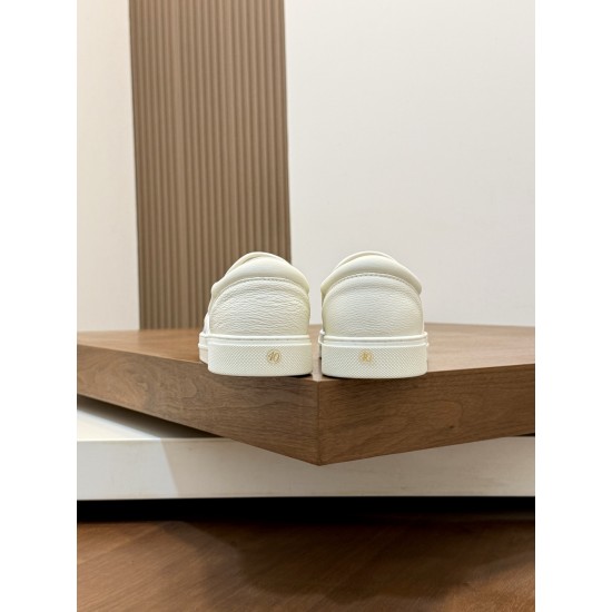 Gucci Skate Shoes Top Quality
Women 35-41
men 3-45