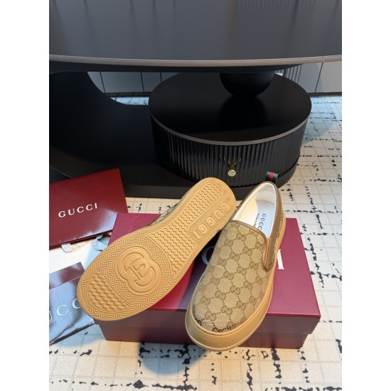 Gucci Skate Shoes Top Quality
Women 35-41
men 3-45
