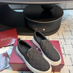 Gucci Skate Shoes Top Quality
Women 35-41
men 3-45