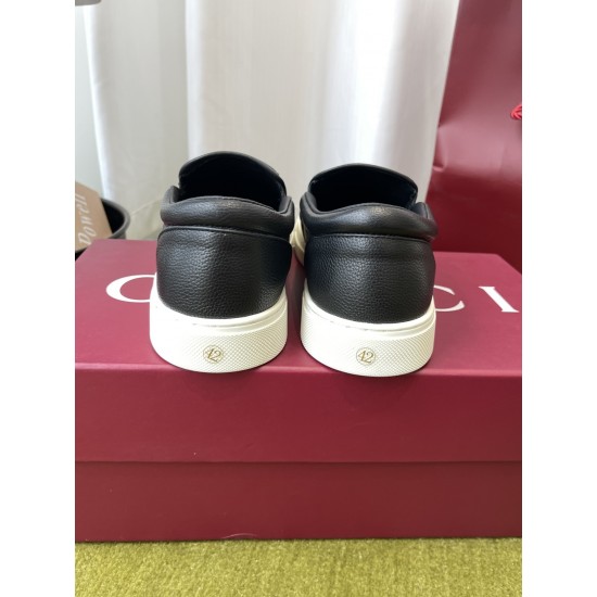 Gucci Skate Shoes Top Quality
Women 35-41
men 3-45