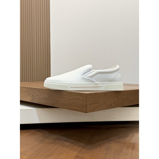 Gucci Skate Shoes Top Quality
Women 35-41
men 3-45
