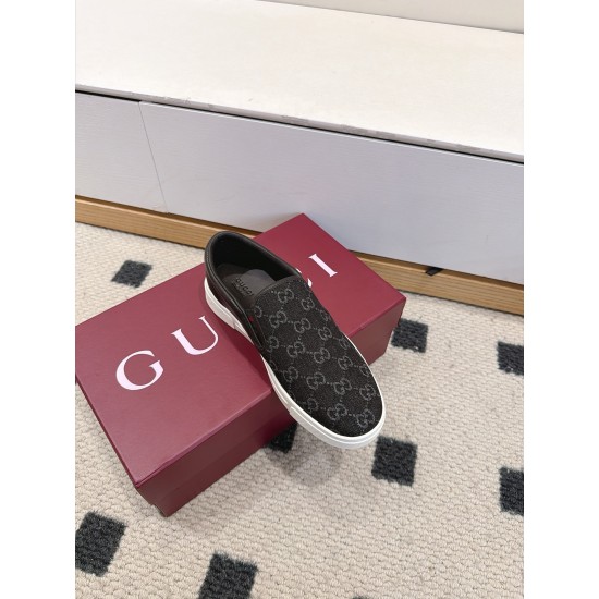 Gucci Skate Shoes Top Quality
Women 35-41
men 3-45