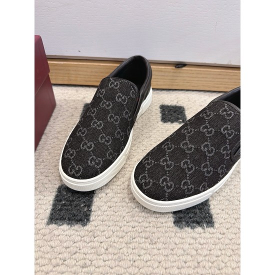Gucci Skate Shoes Top Quality
Women 35-41
men 3-45