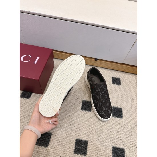 Gucci Skate Shoes Top Quality
Women 35-41
men 3-45