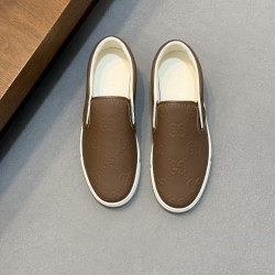 Gucci Skate Shoes Top Quality
Women 35-41
men 3-45