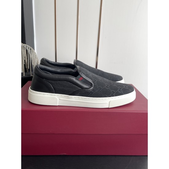 Gucci Skate Shoes Top Quality
Women 35-41
men 3-45