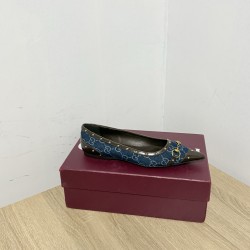 Gucci slippers