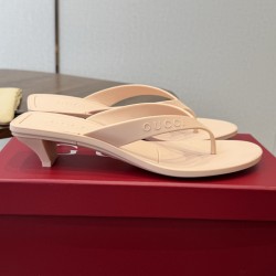 Gucci slippers